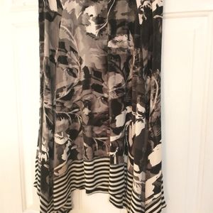 Apropos Sharkbite Midi Skirt L Black, Gray & White